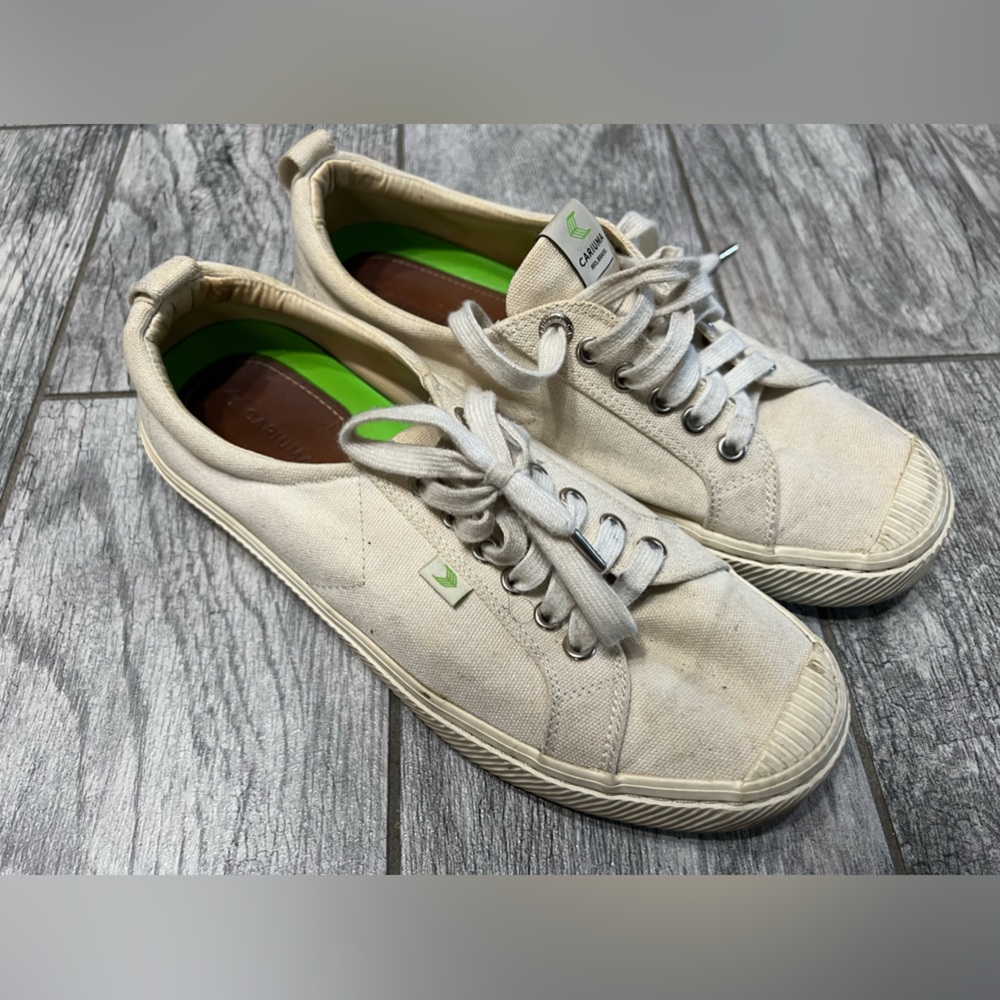 Cariuma shoes